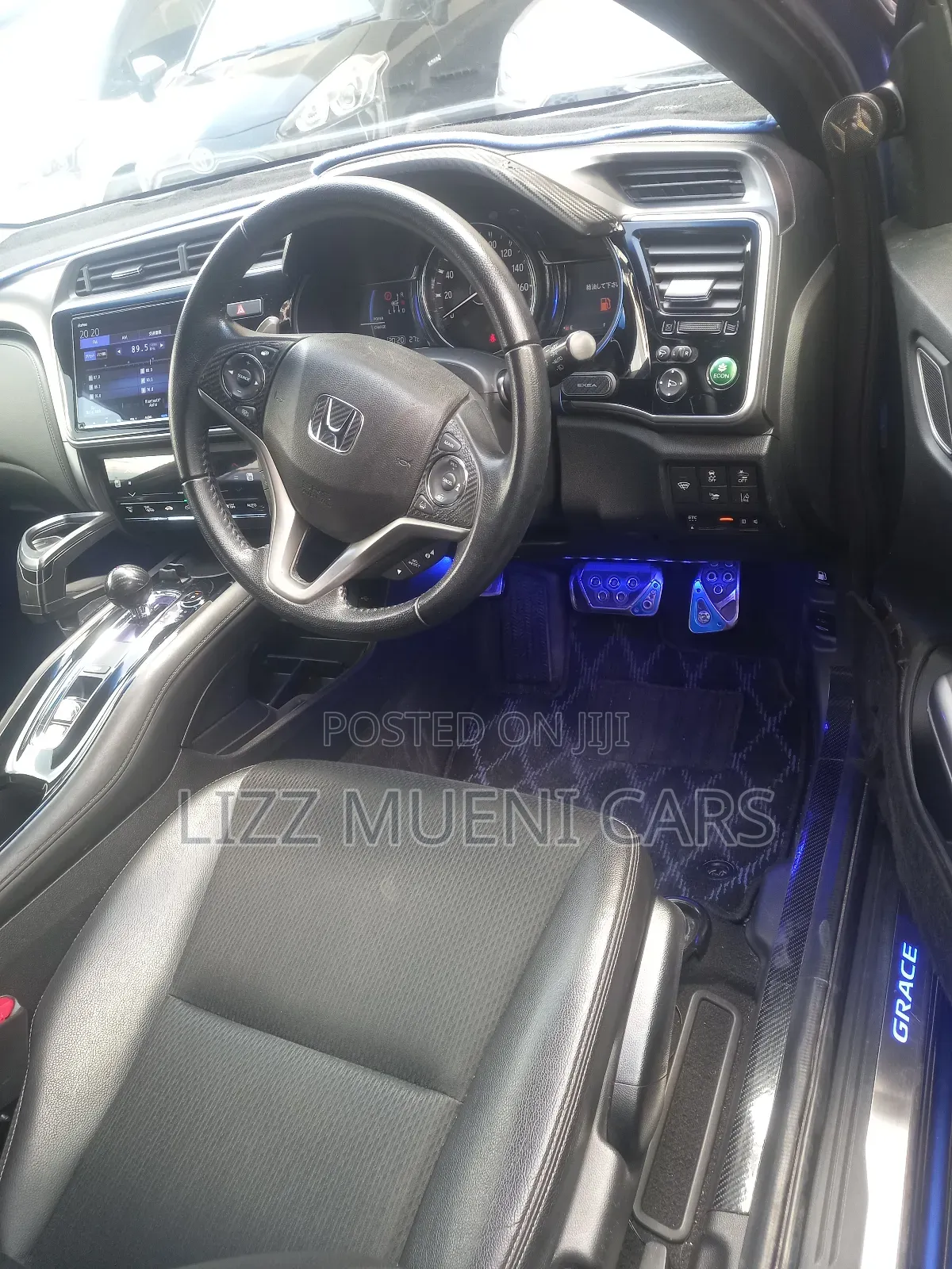 Honda Grace 2018 Blue