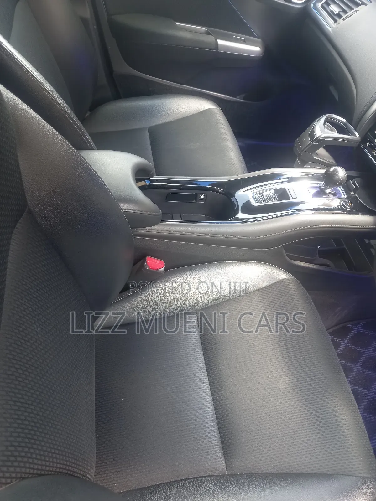 Honda Grace 2018 Blue