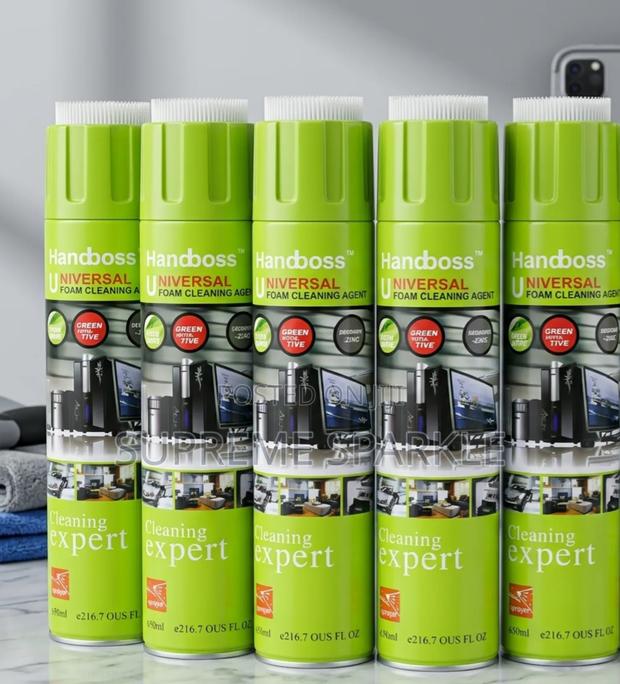 Handboss Universal Foam Cleaning Agent.