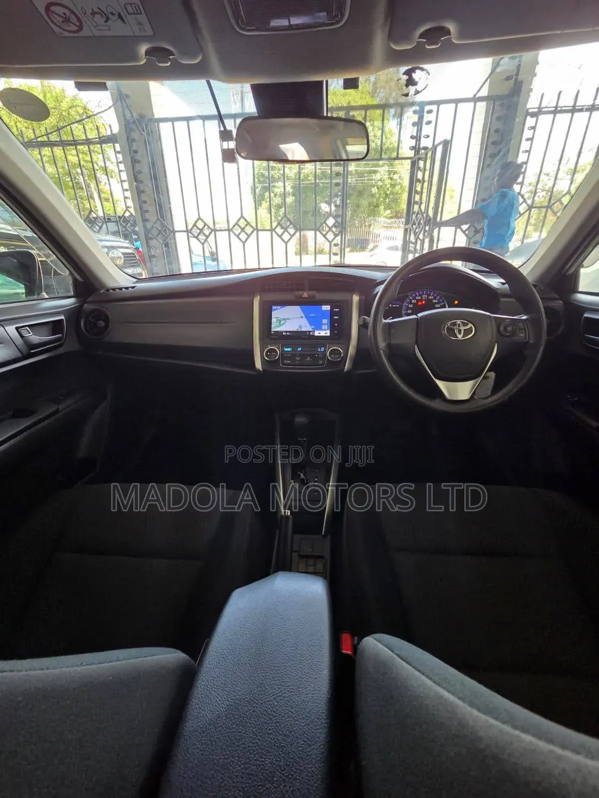 Toyota Corolla Fielder 1.5 Hybrid FWD 2019 White