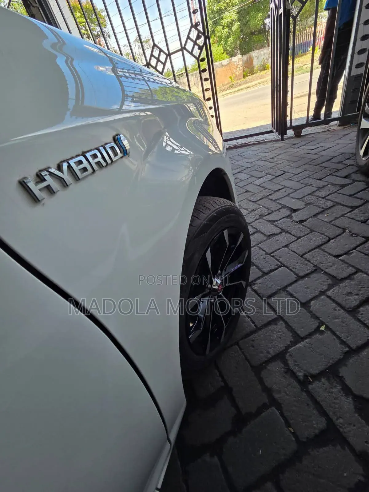 Toyota Corolla Fielder 1.5 Hybrid FWD 2019 White