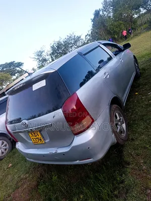 Toyota Wish 2005 Silver