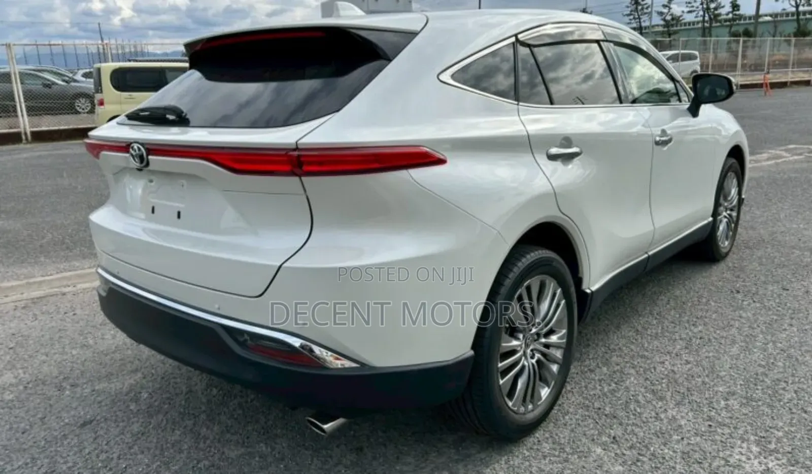 Toyota Harrier 2.0 2020 White
