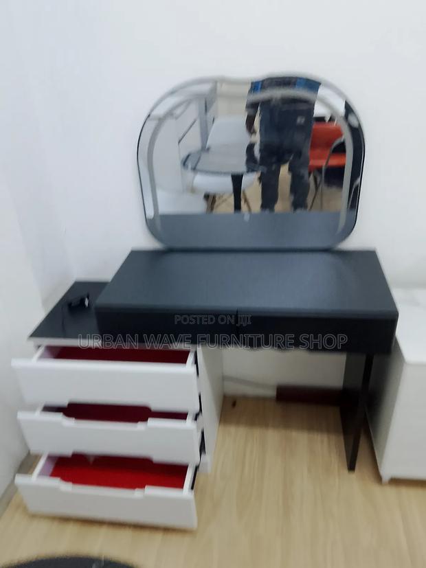 3drawers Makeup Stations - main view