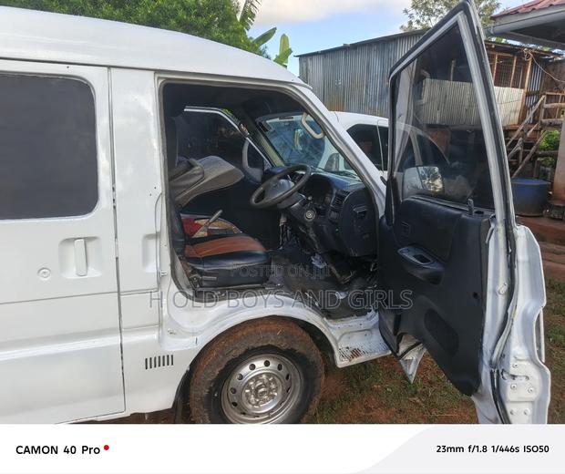 Nissan Vanette 2009 White - thumbnail 6