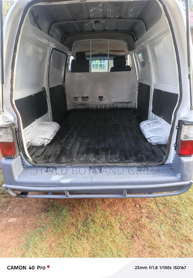 Nissan Vanette 2009 White - thumbnail 8