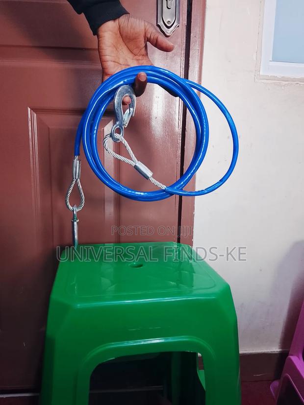 A Blue and Metallic Towing Rope - thumbnail 2