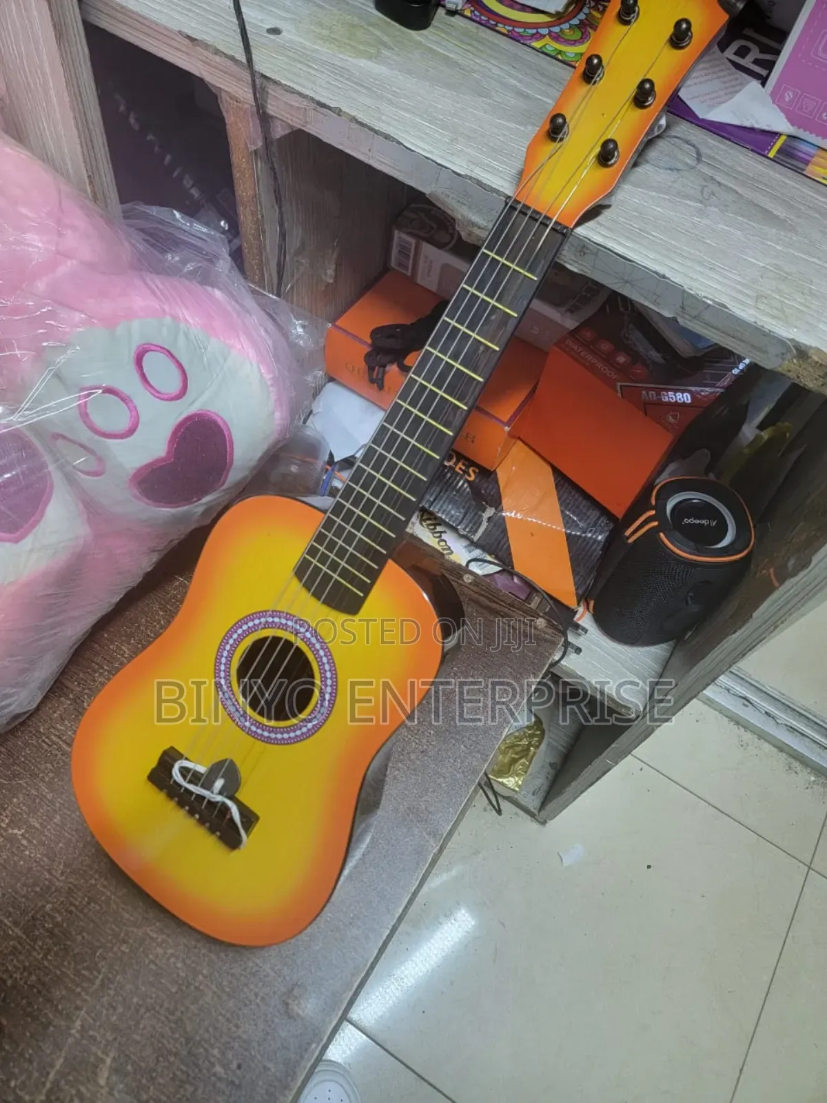 Guiter Best Quality