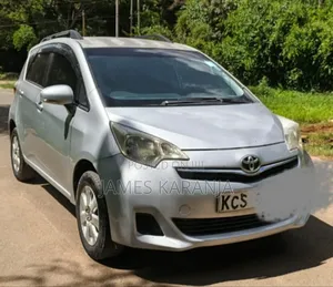 Toyota Ractis 2012 Silver