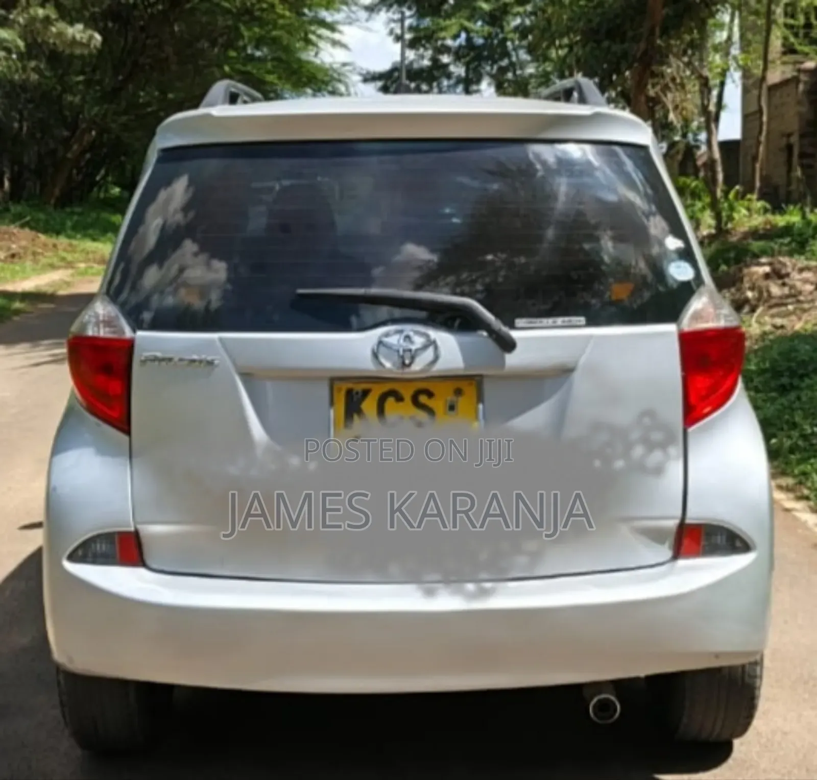 Toyota Ractis 2012 Silver