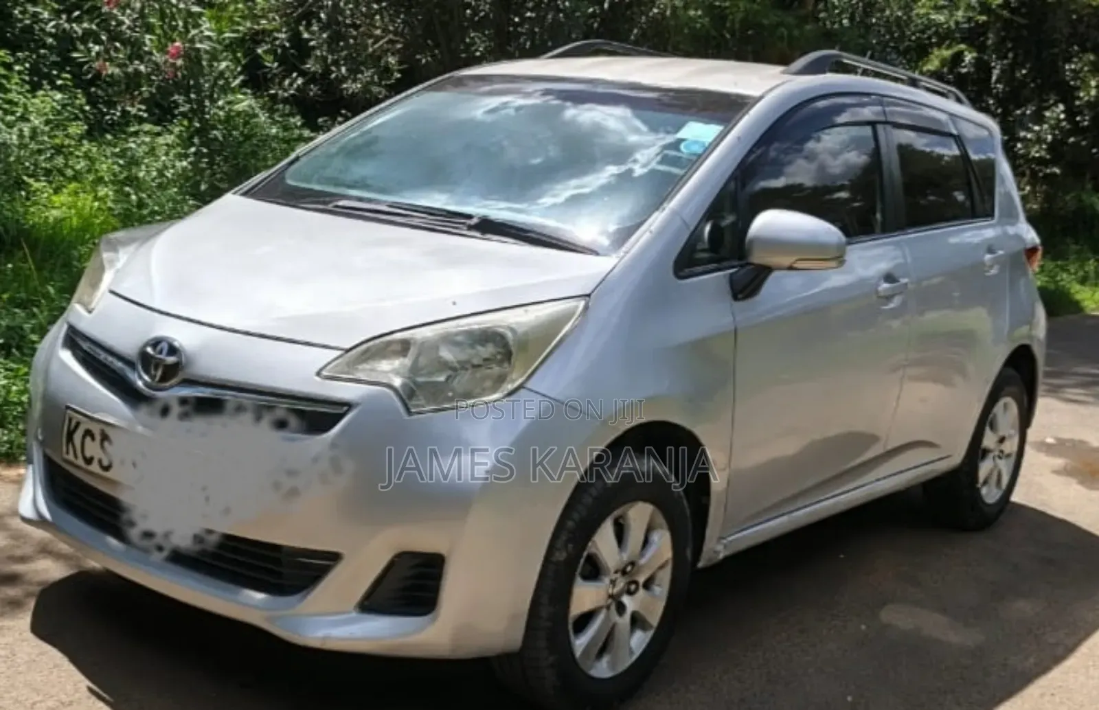 Toyota Ractis 2012 Silver