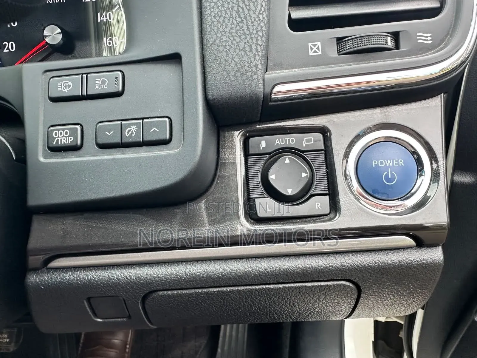 Toyota Crown 2018 Pearl