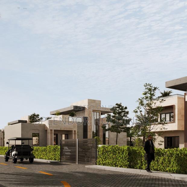 5bdrm Villa in Hardy for sale - thumbnail 2