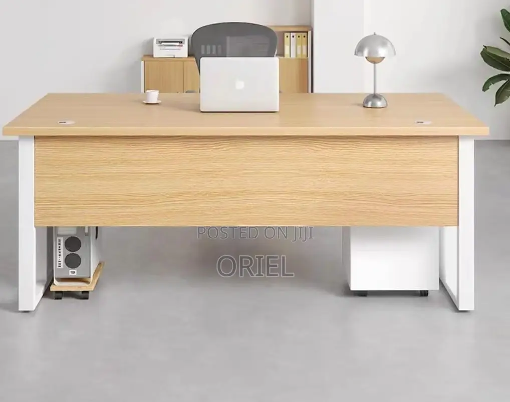 Office Desk : Classic Metal Frame Executive Minimalists Office Desk