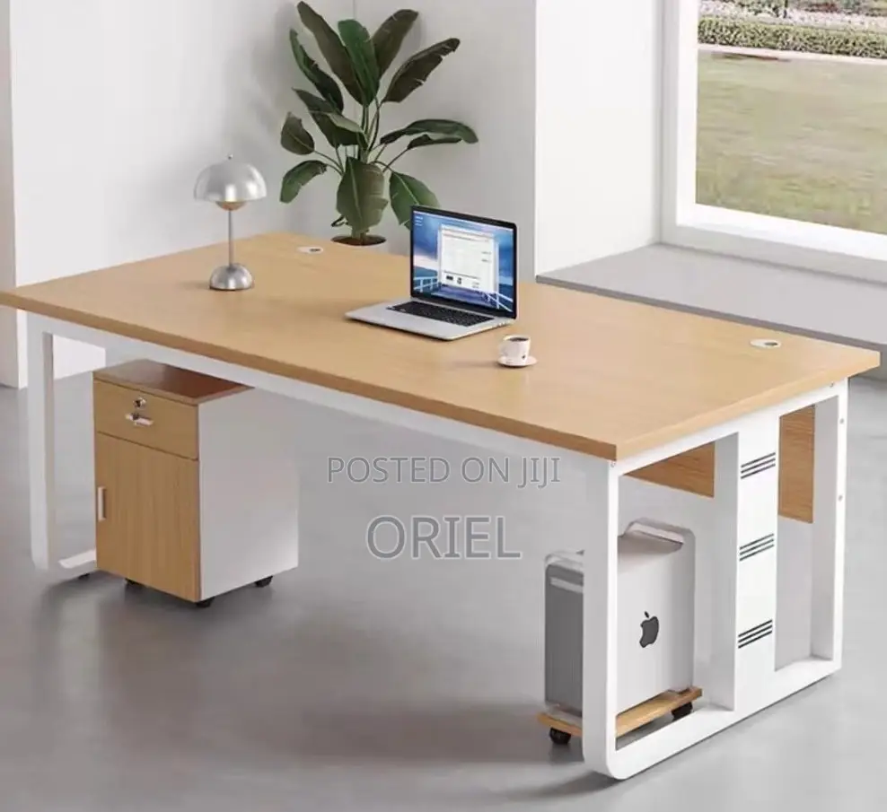 Office Desk : Classic Metal Frame Executive Minimalists Office Desk