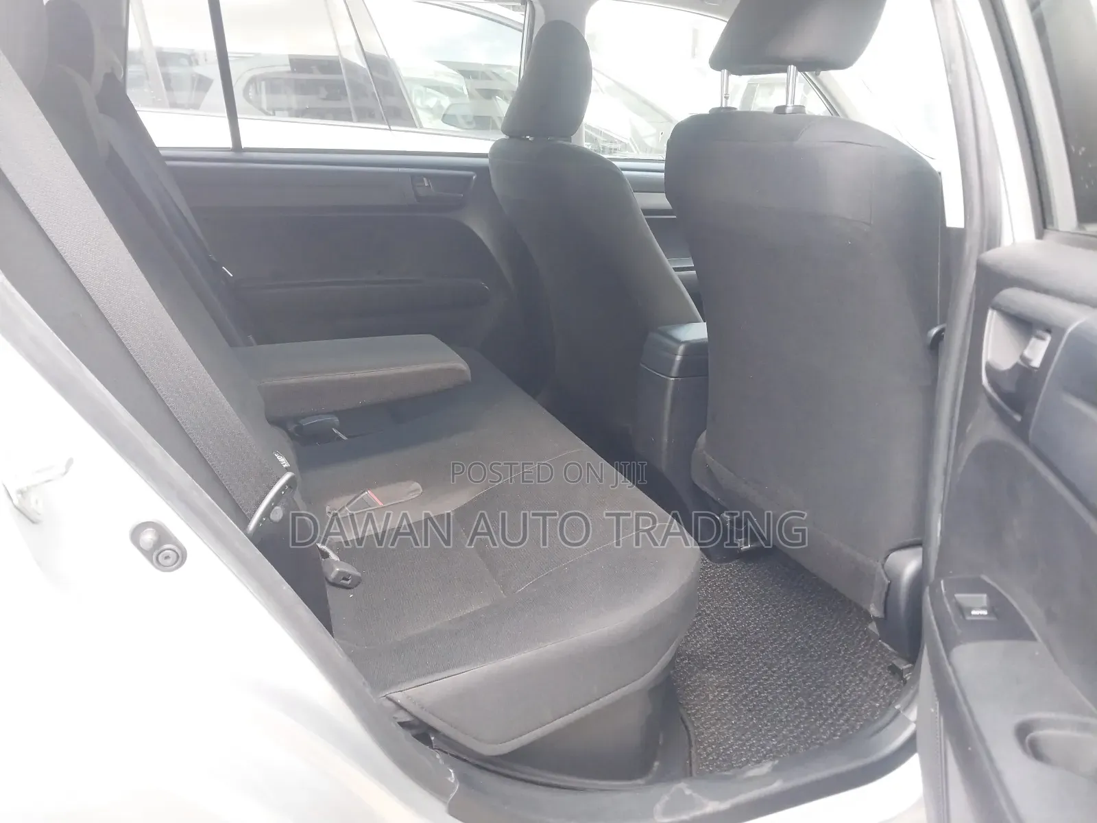 Toyota Corolla Fielder 2019 Silver