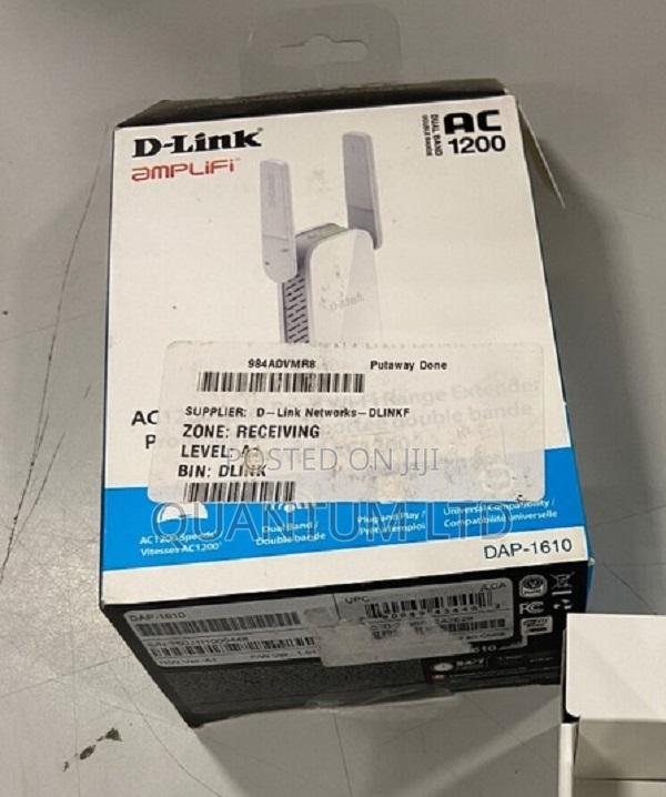 D-Link Ac1200 Dual Band Wi-Fi 5 Range Extender - Dap-1610
