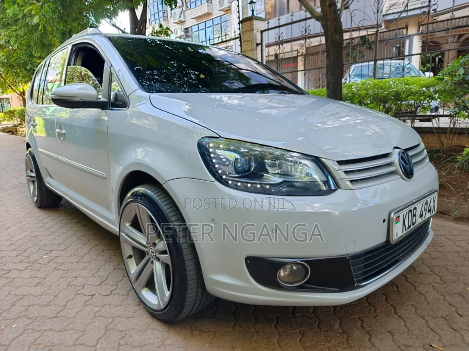Volkswagen Touran 2014 White