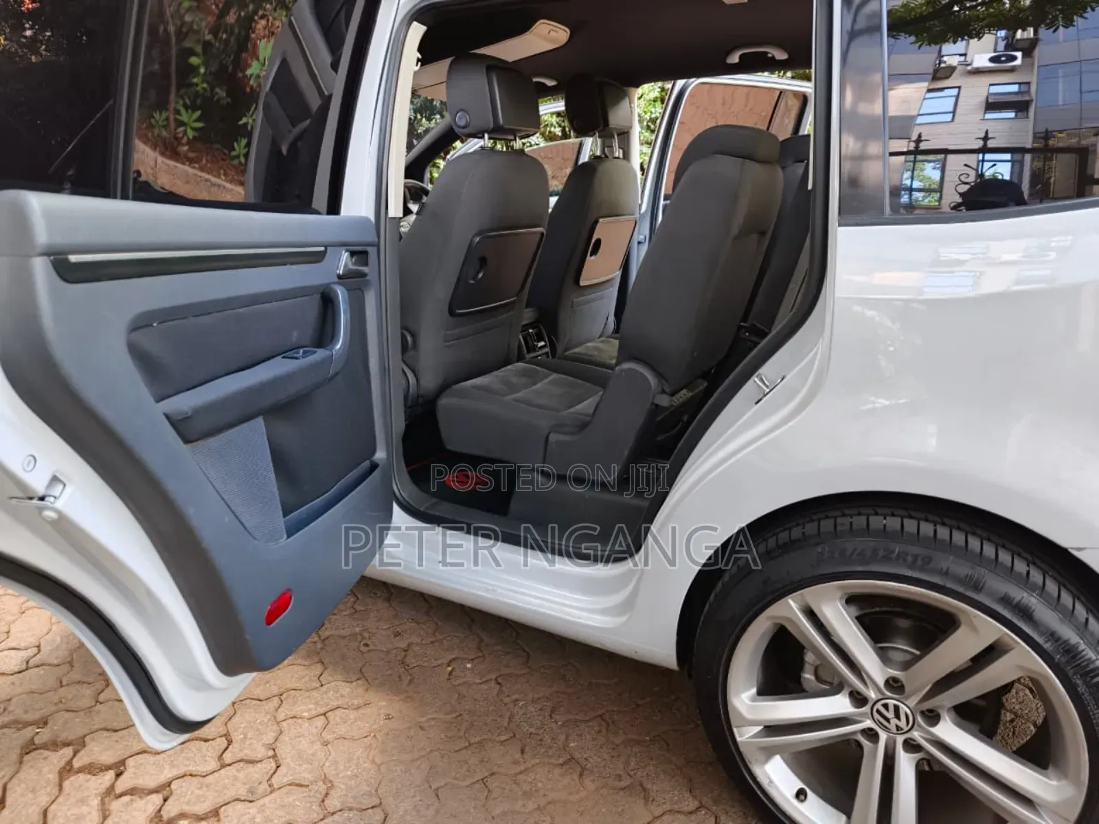 Volkswagen Touran 2014 White
