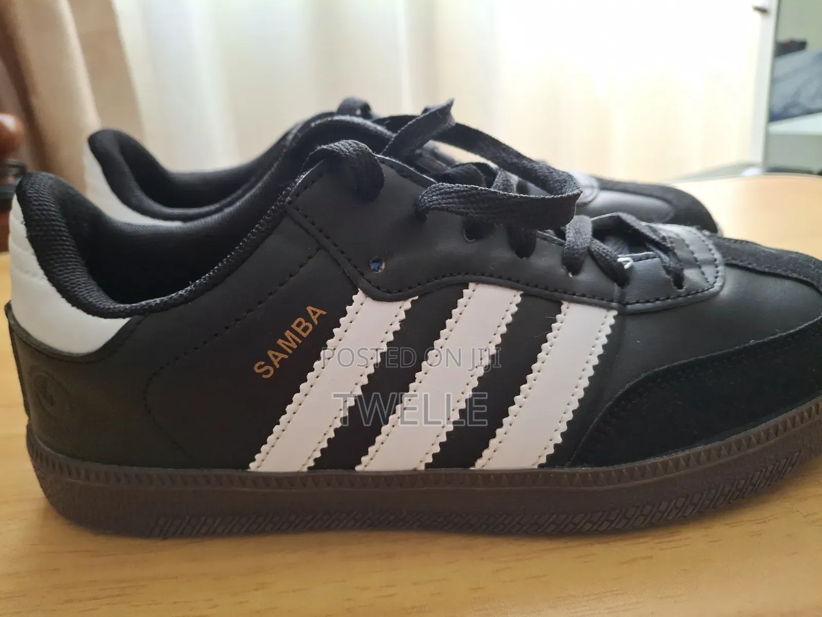 Sambas Black
