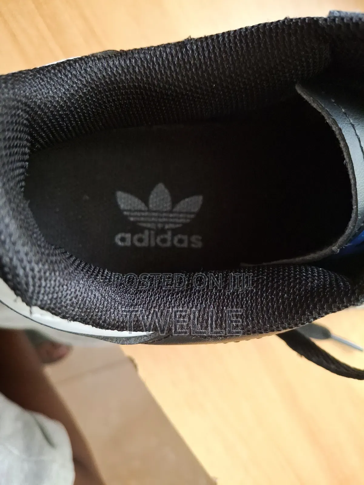 Sambas Black