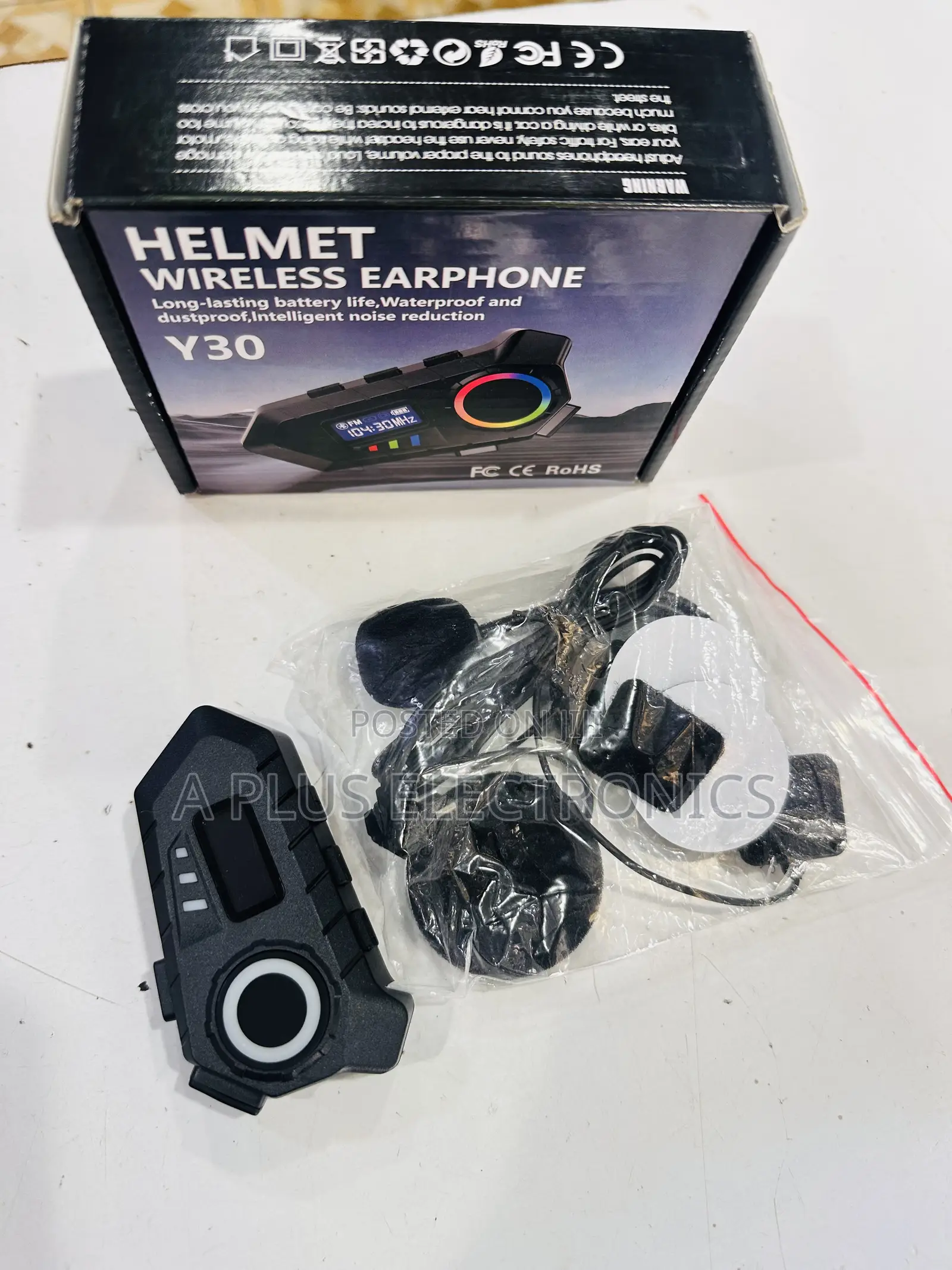 Y30 Helmet Wireless Earphone – Clear Sound Easy Controls for Riders