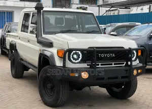 Toyota Land Cruiser 2019 Off white