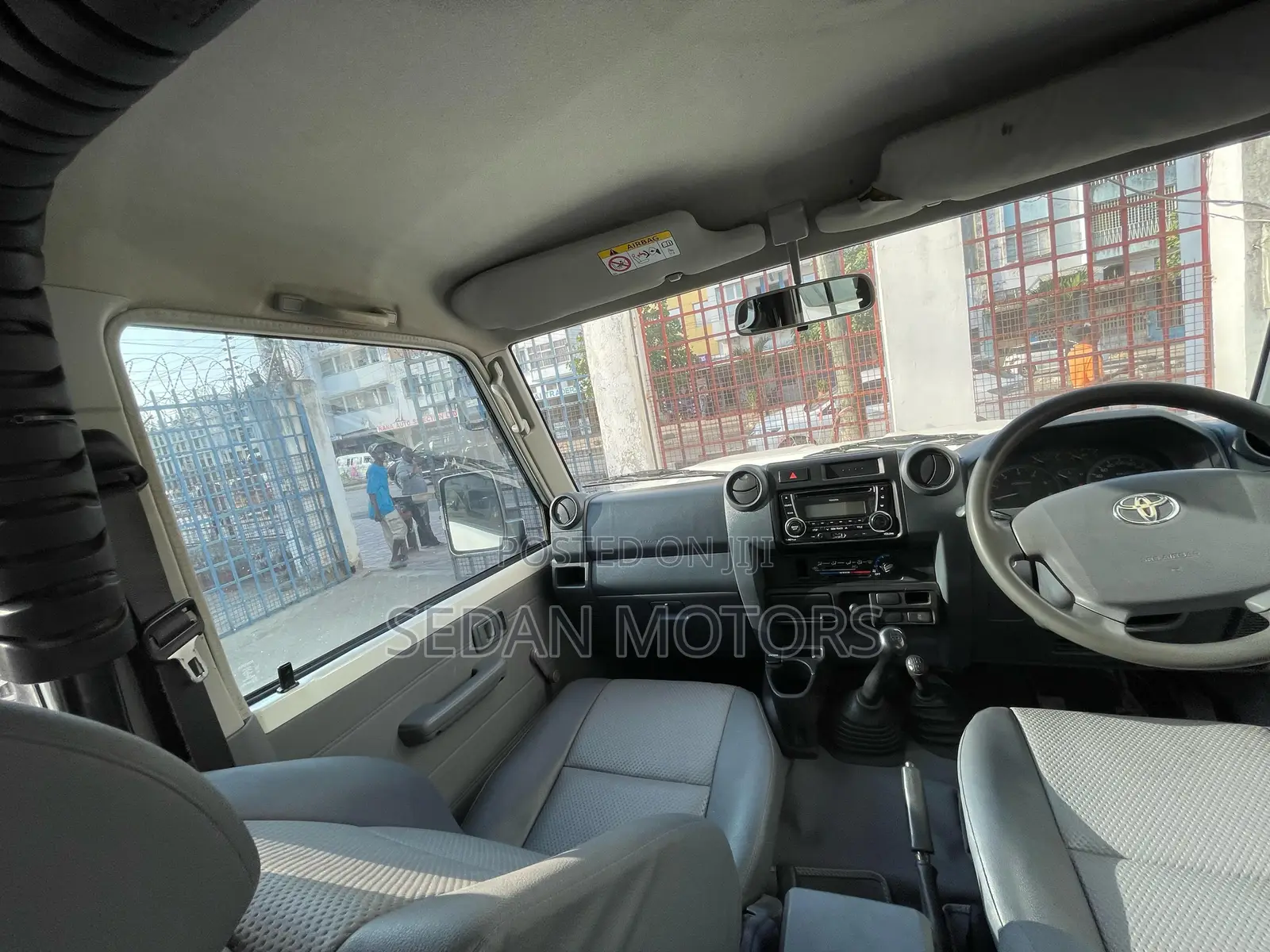 Toyota Land Cruiser 2019 Off white