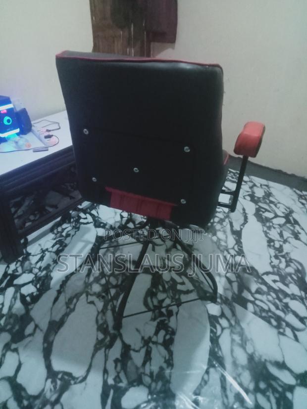 Barber Chair - thumbnail 2