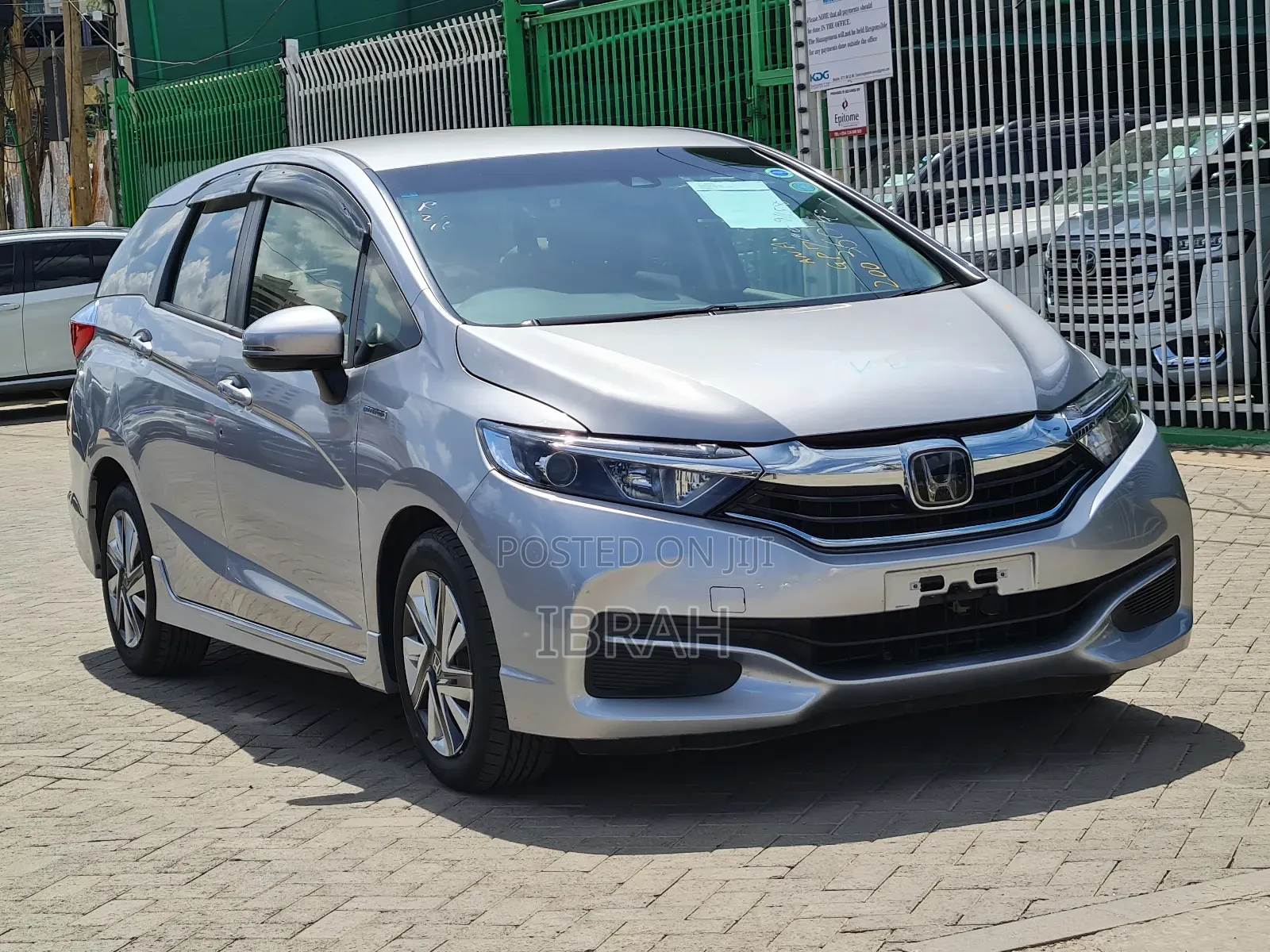 Honda Fit Shuttle 2019 Silver