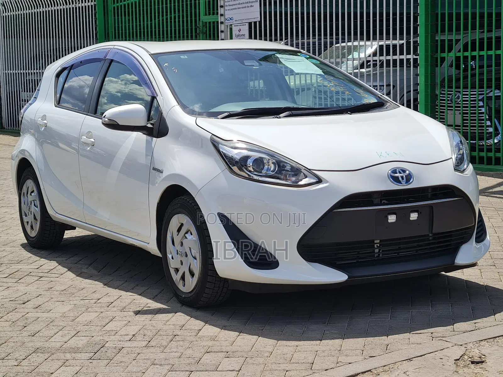 Toyota Aqua 2019 White