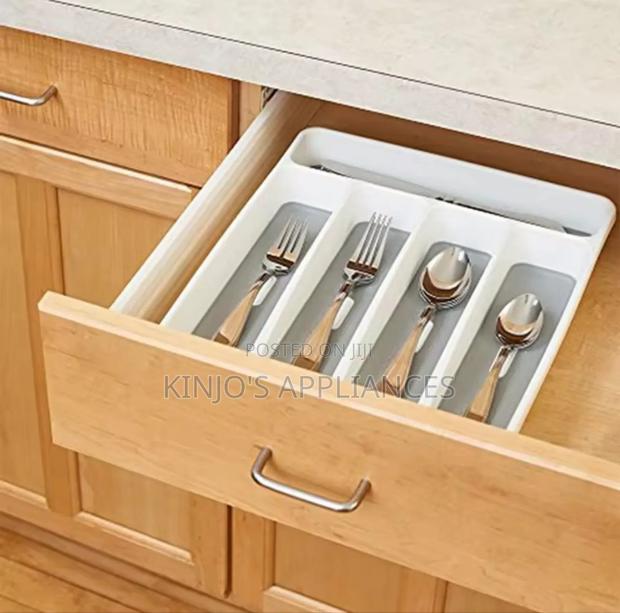 Plastic Non Expandable Cutlery Drawer Organizer - thumbnail 2