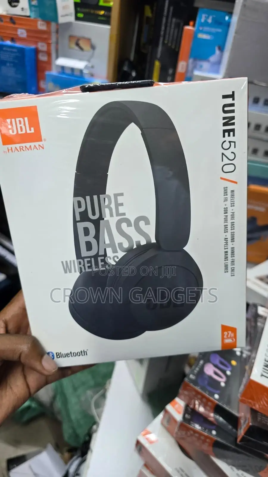 JBL 520 Wireless Over-Ear Headphones Long Battery Life