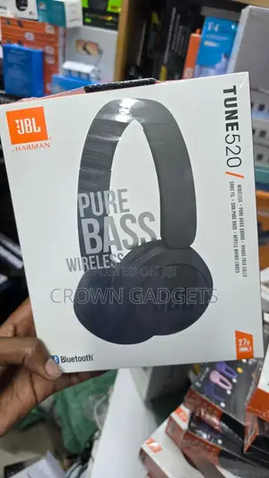 JBL 520 Wireless Over-Ear Headphones Long Battery Life