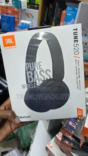 JBL 520 Wireless Over-Ear Headphones Long Battery Life