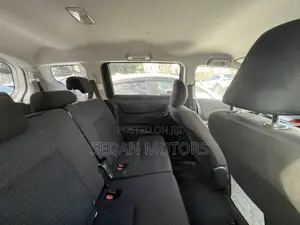 Toyota Sienta 2019 Off white