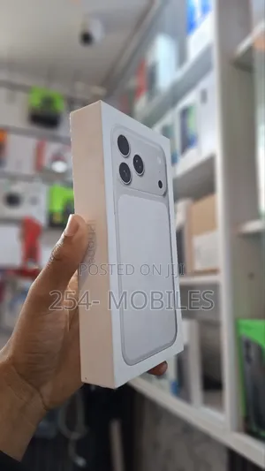 New Apple iPhone 17 Pro Max 256 GB Silver