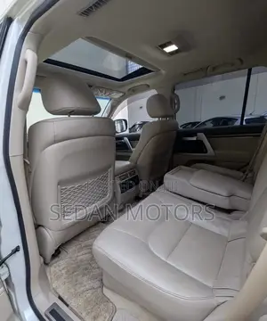 Toyota Land Cruiser 2019 Pearl
