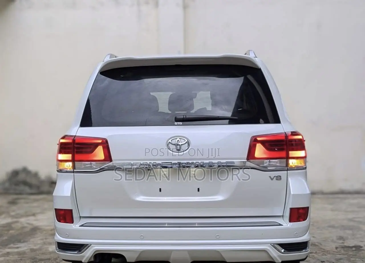 Toyota Land Cruiser 2019 Pearl