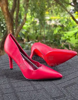 Classic Pointed-Toe Stiletto Red Bottom Pumps