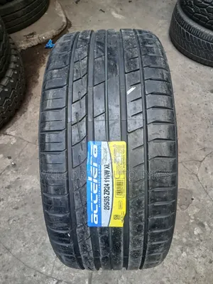 Accelera Tires 295/35zr24 110w Xl