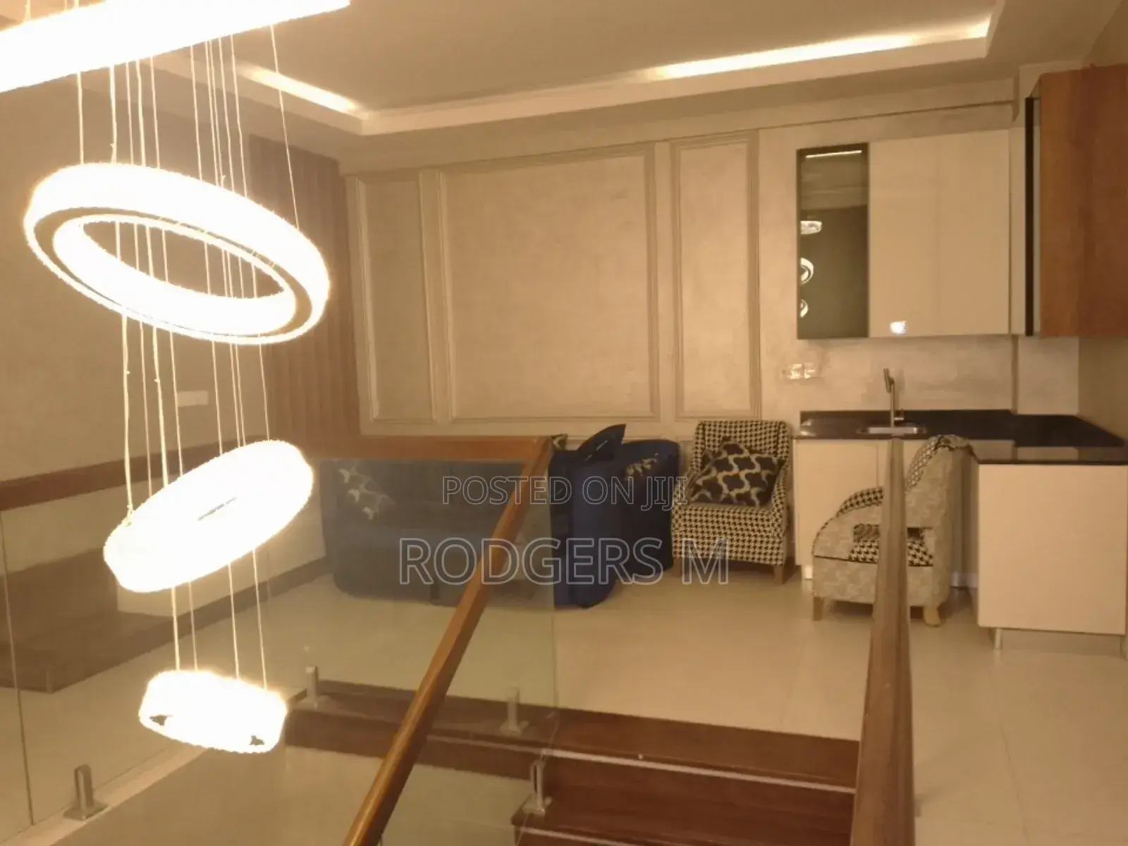4bdrm Duplex in Parklands/Highridge for rent