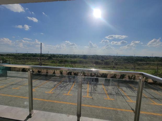 2bdrm Apartment in Gateway Mall Area for sale - thumbnail 8