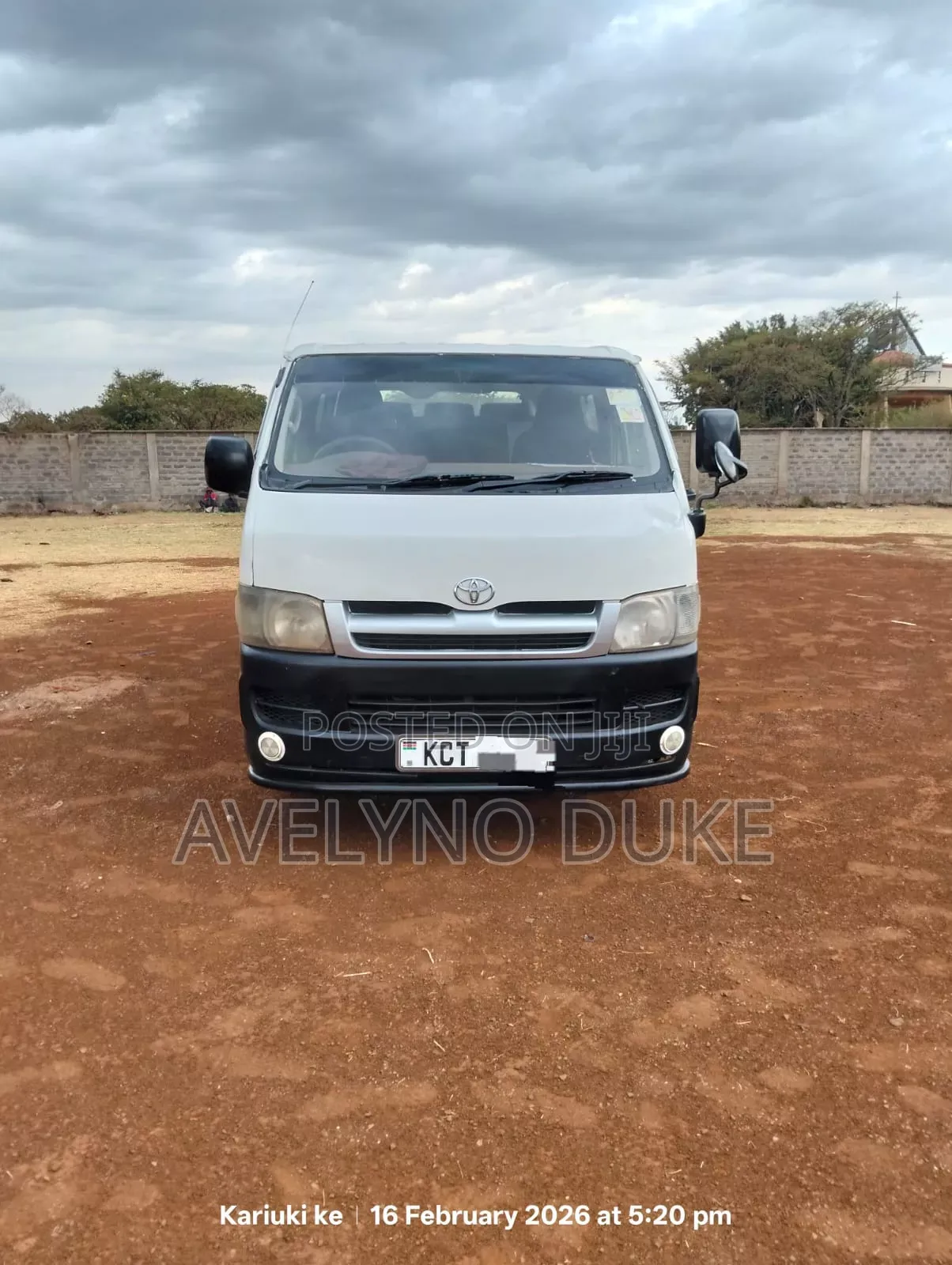 Toyota HiAce 2012 White