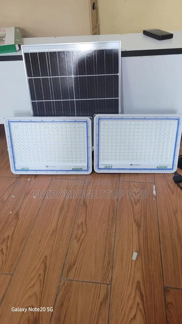 2-in-1 Solar Floodlight (400w + 400w) – - thumbnail 2