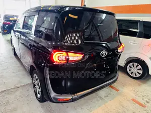 Toyota Sienta 2019 Black