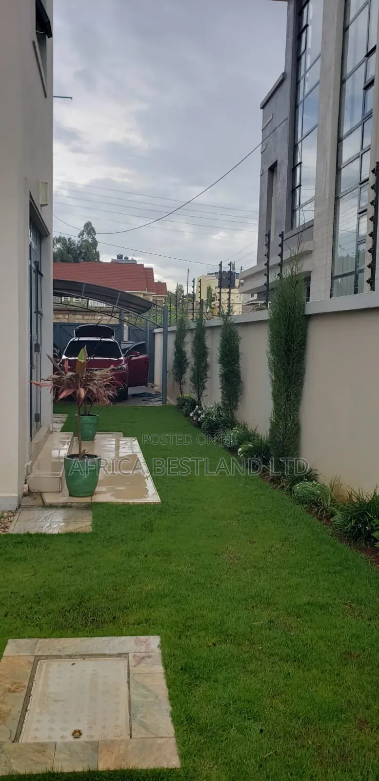 Furnished 4bdrm Maisonette in Rose Gate, Karai for sale