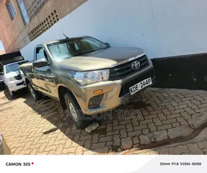 Toyota Hilux 2021 Gold