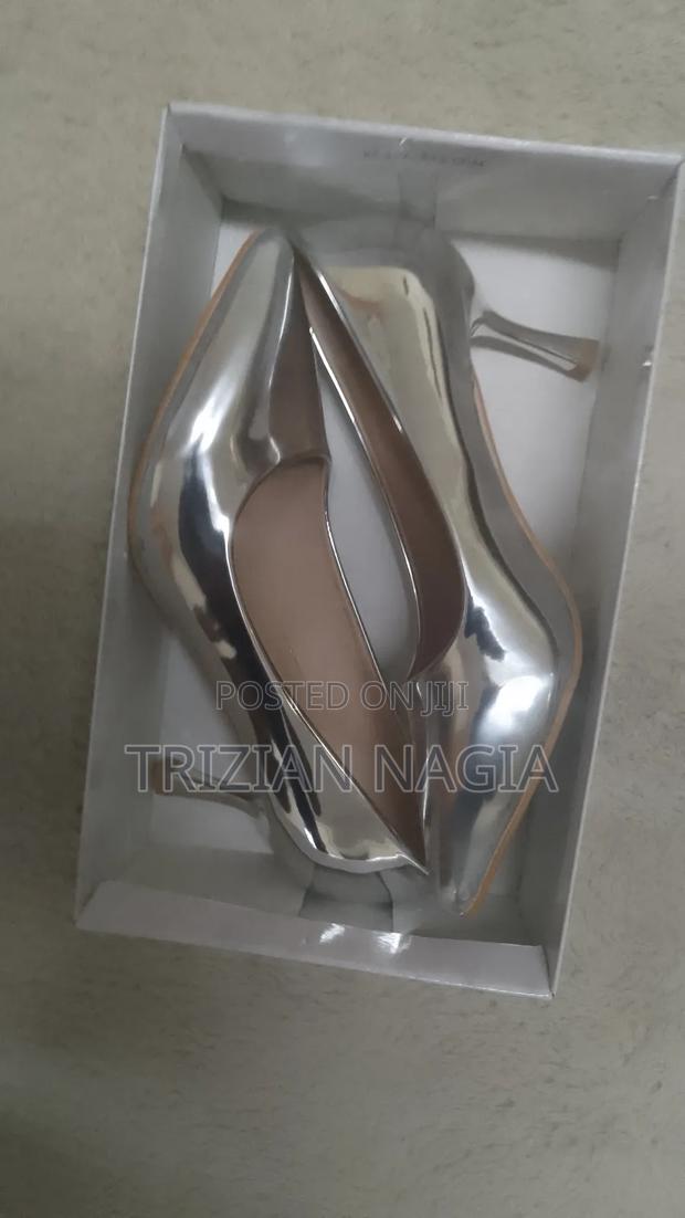 Shoe for Sale - thumbnail 4