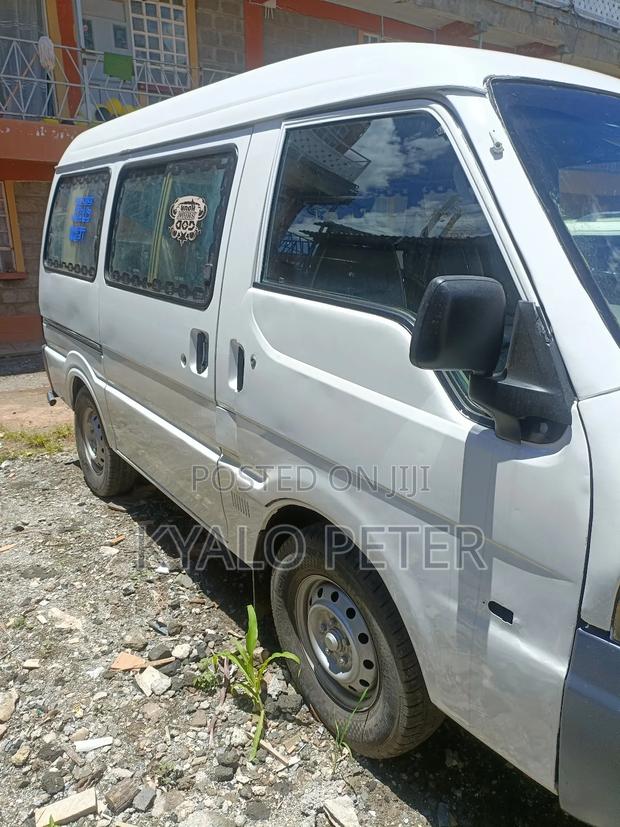 Mazda Bongo 2010 White - thumbnail 3